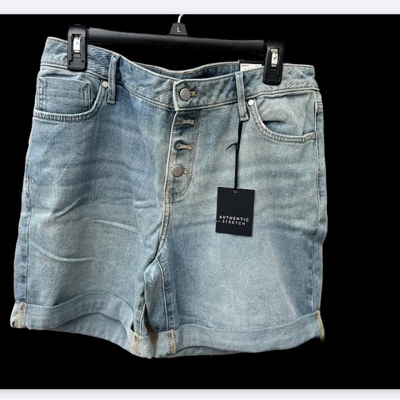 BRAND NEW VERA WANG AUTHENTIC STRETCH DENIM SHORTS - Picture 2 of 5